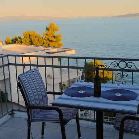 Apartment Okrug Gornji Near Sea Trogir